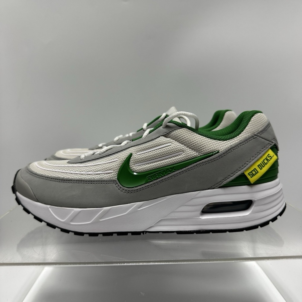 Brand New Nike Air Max Verse Oregon Ducks White Green IB3224-100 Men Size 8.5